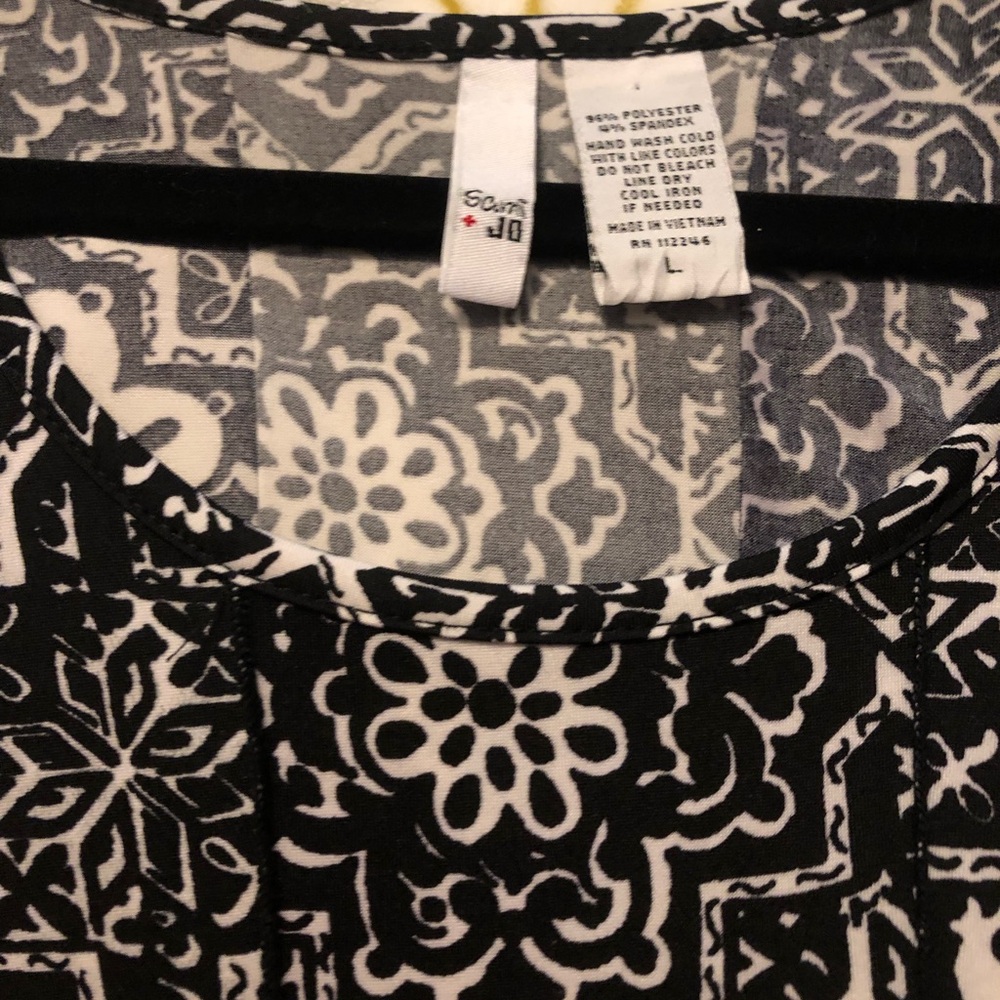 Sami Jo Floral  Black and White Dress GUC - Picture 4 of 6